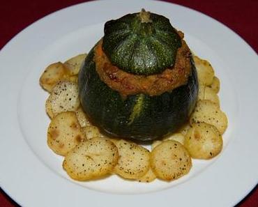Herzhafte Amaranth-Zucchini 	auf einem Bratkartoffelring (vegan)