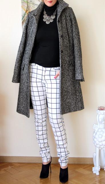 Black-white coat and black-white pants