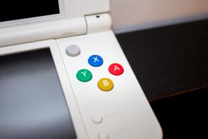 Die Buttons des New 3DS sind an das Design des SNES Controllers angelehnt