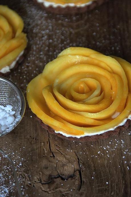 Mango-Tartelettes mit Schoko-Knusperboden