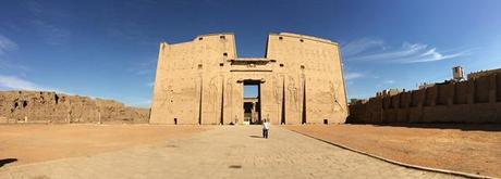 25_Panorama-Pylon-Horus-Tempel-Edfu-Aegypten-Nil-Nilkreuzfahrt