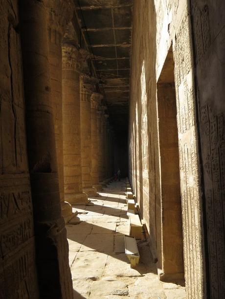 23_Sauelen-im-Horus-Tempel-Edfu-Aegypten-Nil-Nilkreuzfahrt