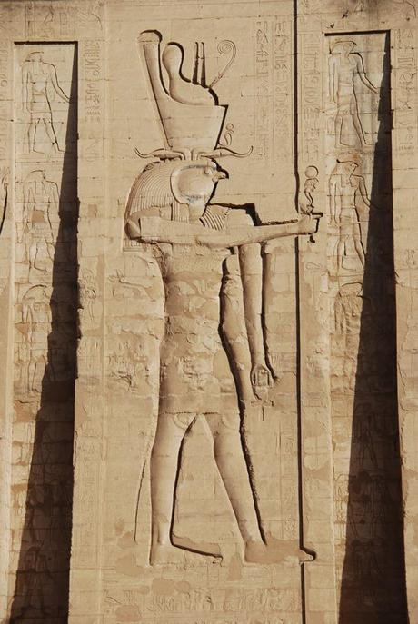 08_Relief-am-Horus-Tempel-Edfu-Aegypten-Nil-Nilkreuzfahrt