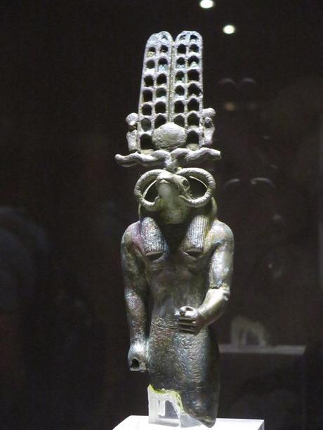 23_Amun-Statue-Krokodilmuseum-Kom-Ombo-Nilkreuzfahrt-Nil-Aegypten