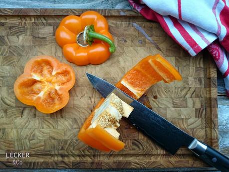 Catering-Praktikantin für einen Tag oder Kochen für Billy Idol und ein Paprika-Schneide-Hack Catering-Praktikantin für einen Tag oder Kochen für Billy Idol und ein Paprika-Schneide-Hack