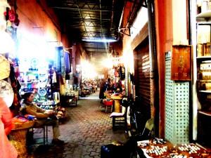 Mittendrin im Souk Marrakesch