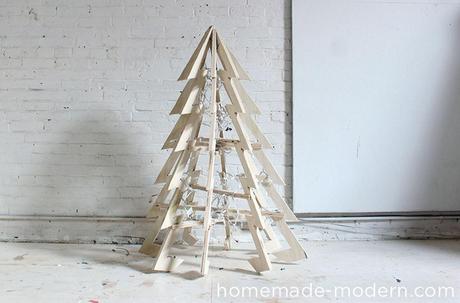 Puristische Weihnachten mit Holzdeko