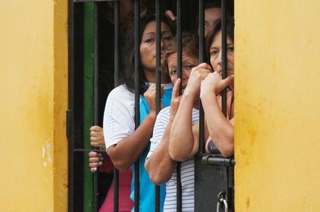 http://i2.mirror.co.uk/incoming/article2154084.ece/alternates/s615/Santa-Monica-female-prison-in-Lima.jpg