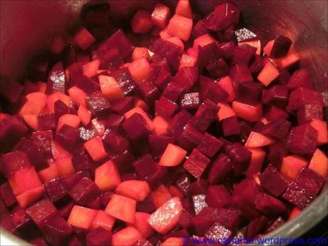 comp_CR_CIMG7734_Rote_Beete_Suppe