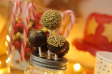 Mein Gastbeitrag auf Innen & Aussen: Ein weihnachtlicher Sweet Table in Rot und Gold