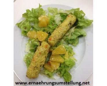 Grüner Salat mit Orangen und Hirsesticks