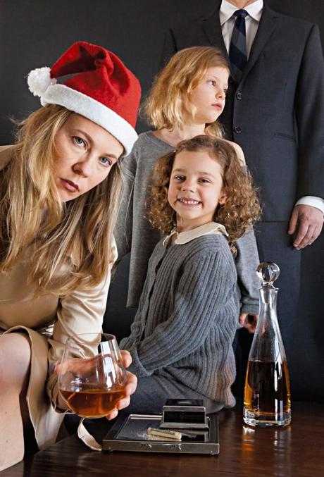 Domestic Bliss: Schräge Familienfotos von Susan Copich