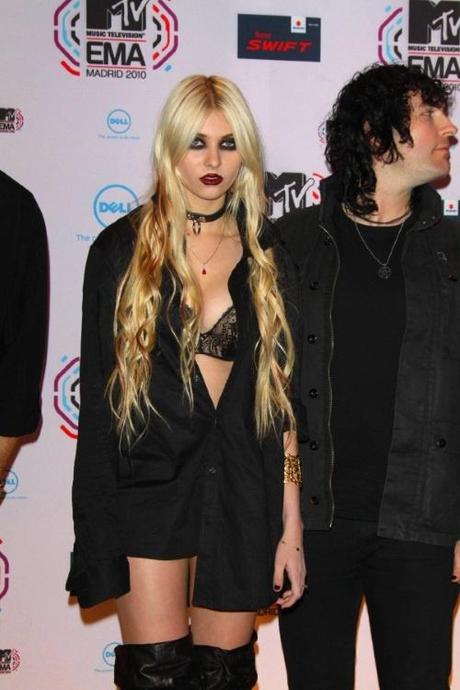 Nov. 7, 2010 - Madrid, California, Spain - Actress Taylor Momsen arrives at the MTV EMAs - Europe Music Awards - at Caja Magica in Madrid, Spain, on November 7th, 2010. K66930AM. © Red Carpet Pictures