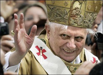 http://theislamicstandard.files.wordpress.com/2010/09/evil-pope.jpg?w=600