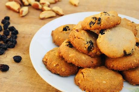 Sauerkirsch-Paranuss-Cookies