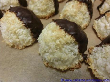 comp_CR_CIMG7871_Tres_Leches_Coconut_Macaroons