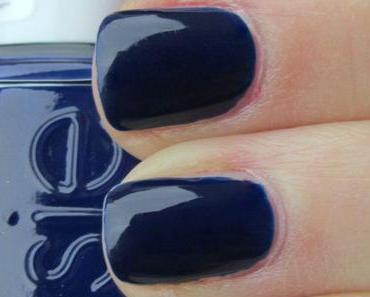 essie Style Cartel [Dress To Kilt]