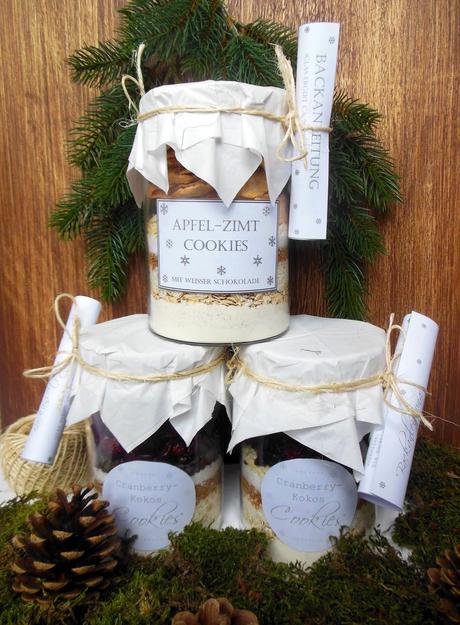 Geschenke aus der Küche (last minute) - Backmischungen im Glas: Apfel-Zimt Cookies mit weißer Schokolade & Cranberry-Kokos Cookies mit Vanille