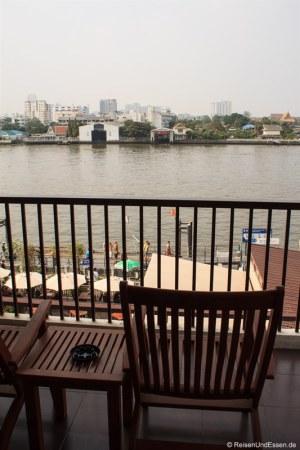 Blick vom Hotelzimmer auf Chao Phraya