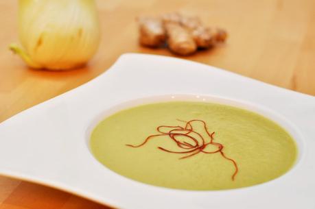 Würzige Fenchel-Zucchini-Suppe