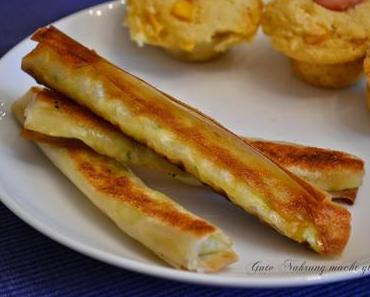 Silvestermenü: Gefüllte Filoteigstangen mit Brie und Kräutern