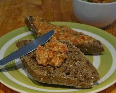 Die Entdeckung alternativer Brotaufstriche jenseits von Wurst, Käse und Marmelade