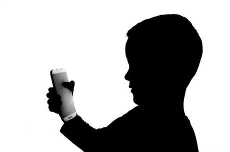 Das Smartphone in Kinderhänden – Protect Your Kid hilft