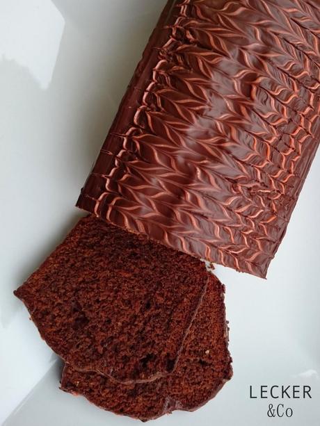 Orangen-Mandel-Kuchen mit Schokolade Orangen-Mandel-Kuchen mit Schokolade