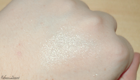 [essence] come to town - shimmering body powder