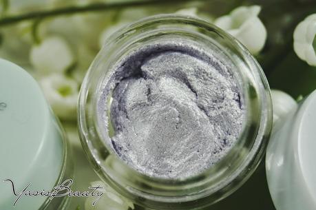 Eyeshadow Soufflé - essence Hidden Stories