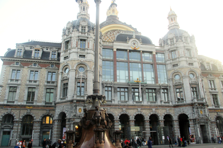 Belgien | Teil 3: Vogelmarkt am Sonntag, der Hauptbahnhof und andere Sehenswürdigkeiten ♥
