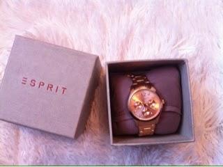 New In: Esprit clock rosegold