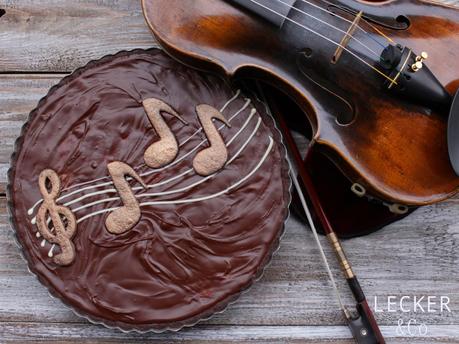 Schokoladen-Birnen Tarte mit Musik Schokoladen-Birnen Tarte mit Musik