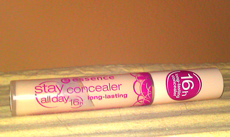 Rezension zum Essence stay all day long-lasting concealer