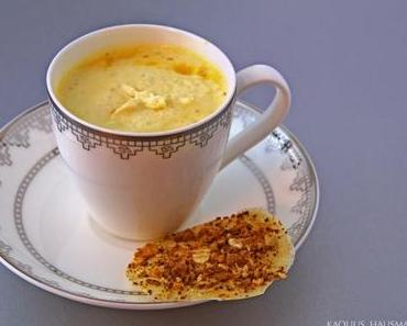 Ein Süßkartoffelsüppchen mit Orange