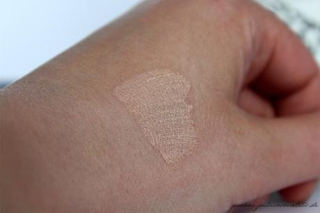 Catrice Prime and Fine Eyeshadow Base Swatch