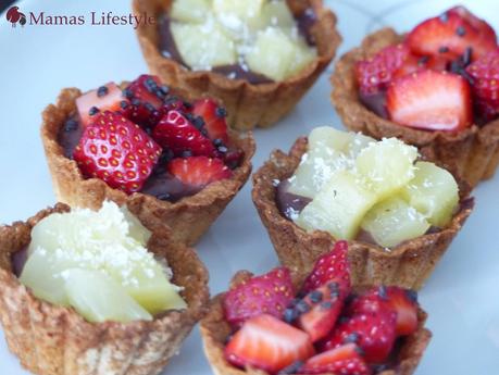 Yummy fruchtige Pudding-Töpfchen (Schoko-Erdbeer und Ananas-Kokos)