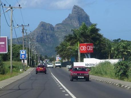 01_Auf-dem-Weg-vom-Flughafen-zum-Hotel-Mauritius