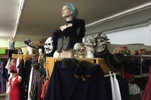 Räumungsverkauf beim Kostümverleih Kampe