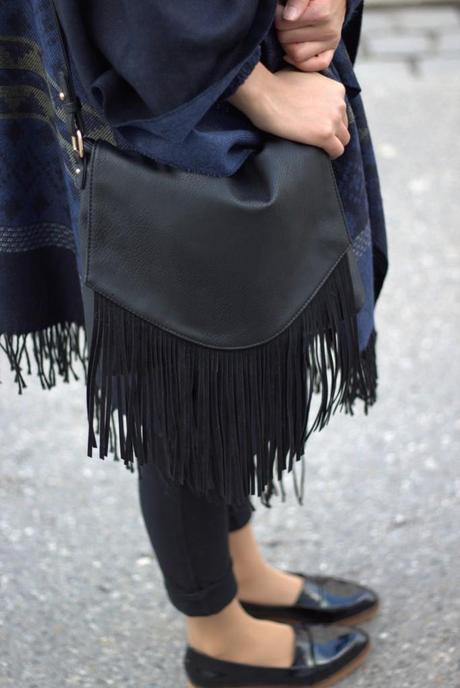 OUTFIT: BLUE PONCHO