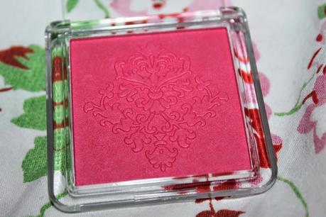 First Impression + Swatches: Catrice Rock-o-co Limited Edition Powder Blush C02 Madame de Pinkadour