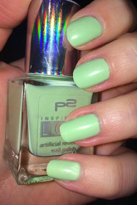 P2 Inspired by light artificial reflections nail polish • illuminating green