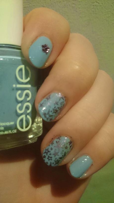 Rock the Boat von Essie [Blue Friday und Stamp your Nails]