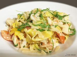 Pappardelle mit gebratenen Riesengarnelen und Rucola
