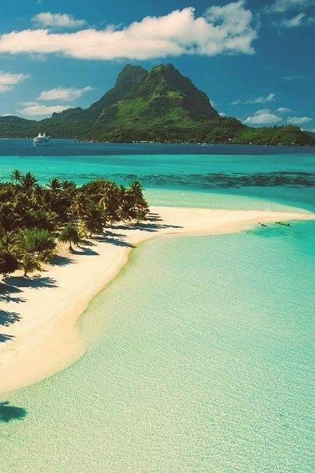 I can't even imagine how amazing it would be to live here, sun kissed, without a care in the world