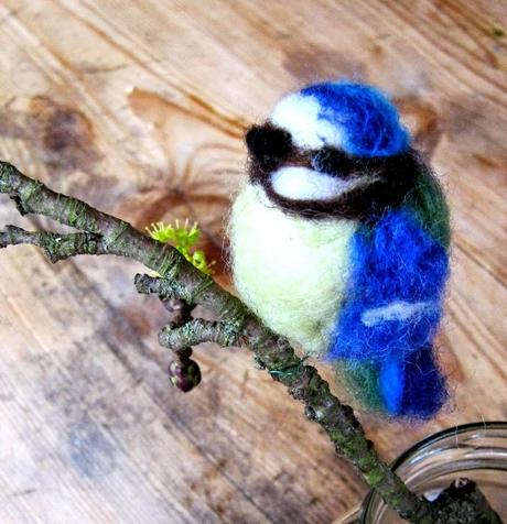 creadienstag - gefilzte Blaumeise