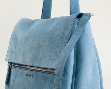 Blau, blau,blau sind alle meine Sachen! Oder: Farbenspiel#1