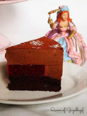 Happy Birthday to me! Lieblingstorte: Schokoladenmousse auf Brownieboden mit Himbeer-Inlay!