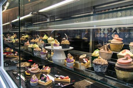Variantenreiches Dessertbuffet bei der Puregold Hotelbar