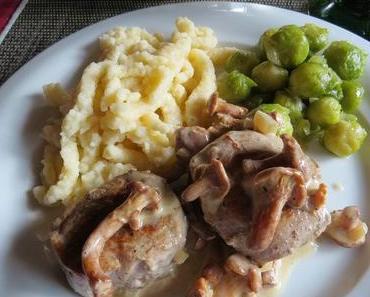 Schweinemedaillons in Pfifferling-Rahmsauce